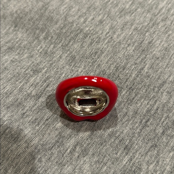 Betsey Johnson Red Vampire Fang Ring Sz 6 - Picture 4 of 5
